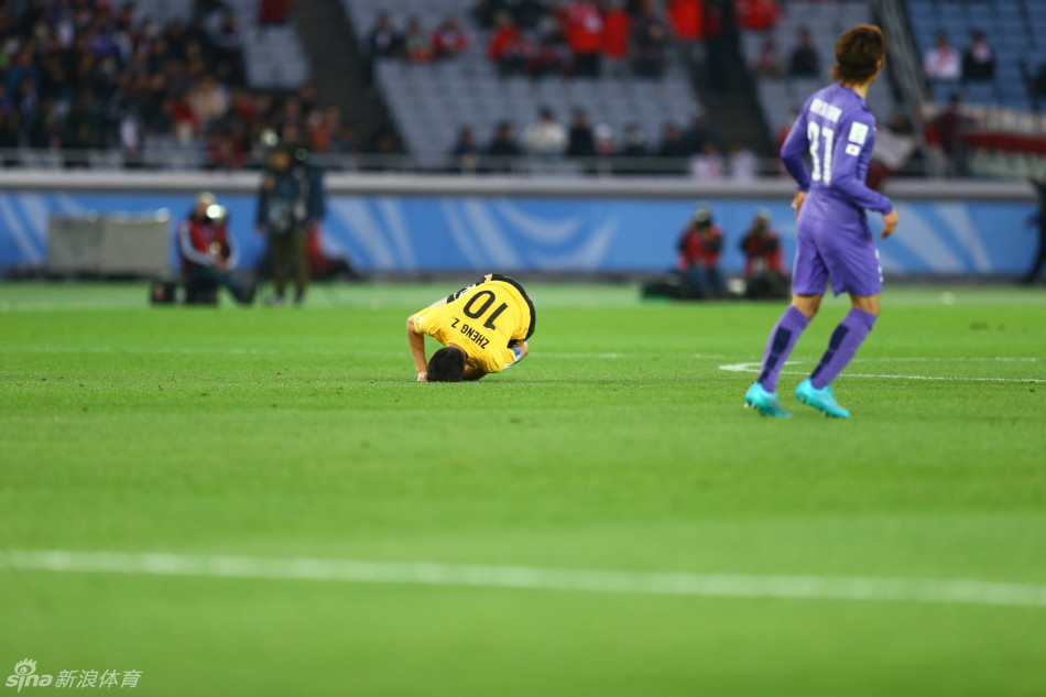 2015年12月20日，2015世俱杯季军争夺战，广州恒大1-2不敌广岛三箭。