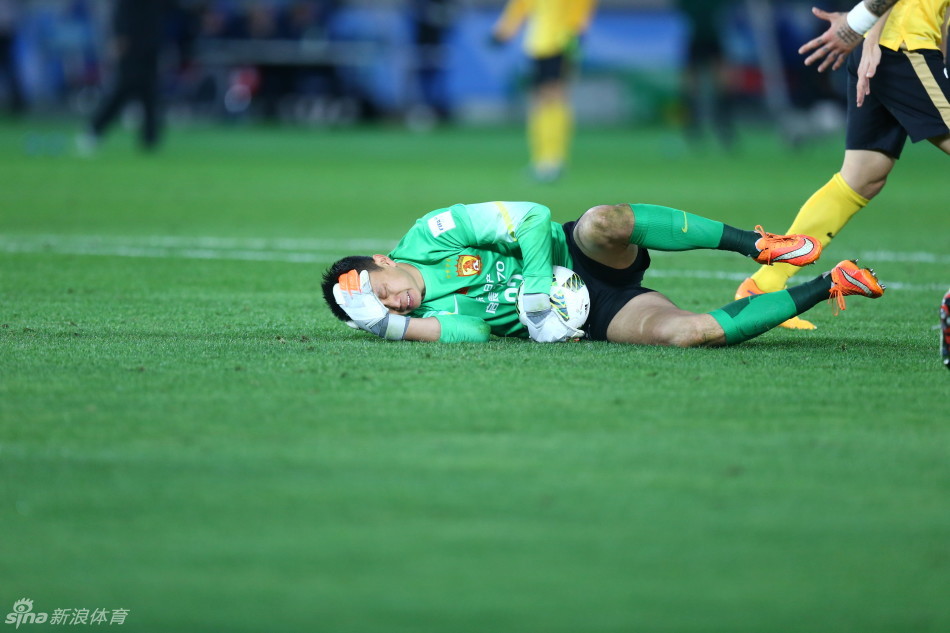 2015年12月20日，2015世俱杯季军争夺战，广州恒大1-2不敌广岛三箭。