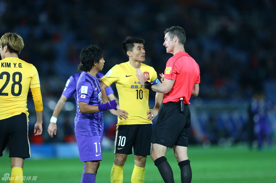 2015年12月20日，2015世俱杯季军争夺战，广州恒大1-2不敌广岛三箭。