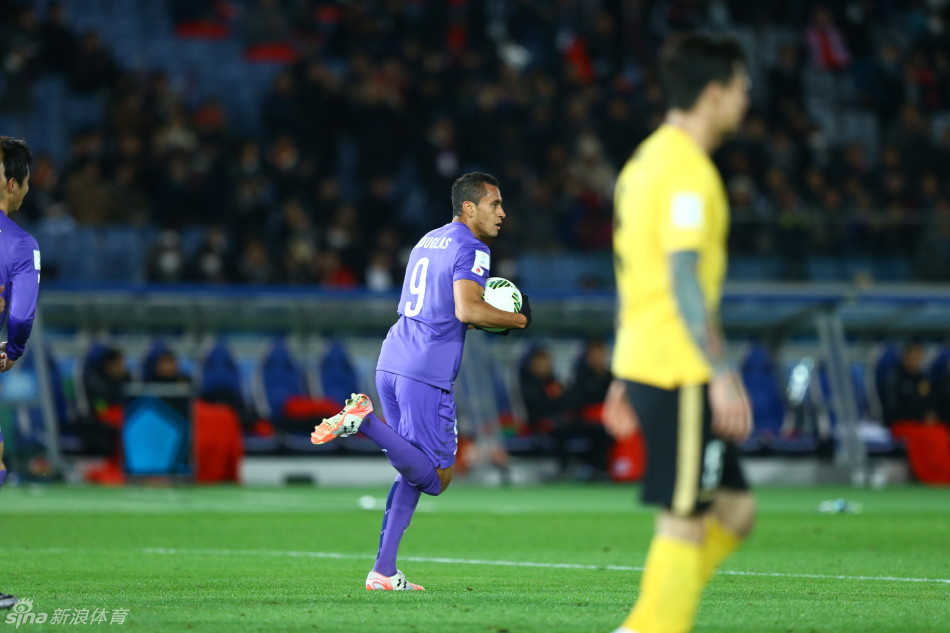 2015年12月20日，2015世俱杯季军争夺战，广州恒大1-2不敌广岛三箭。