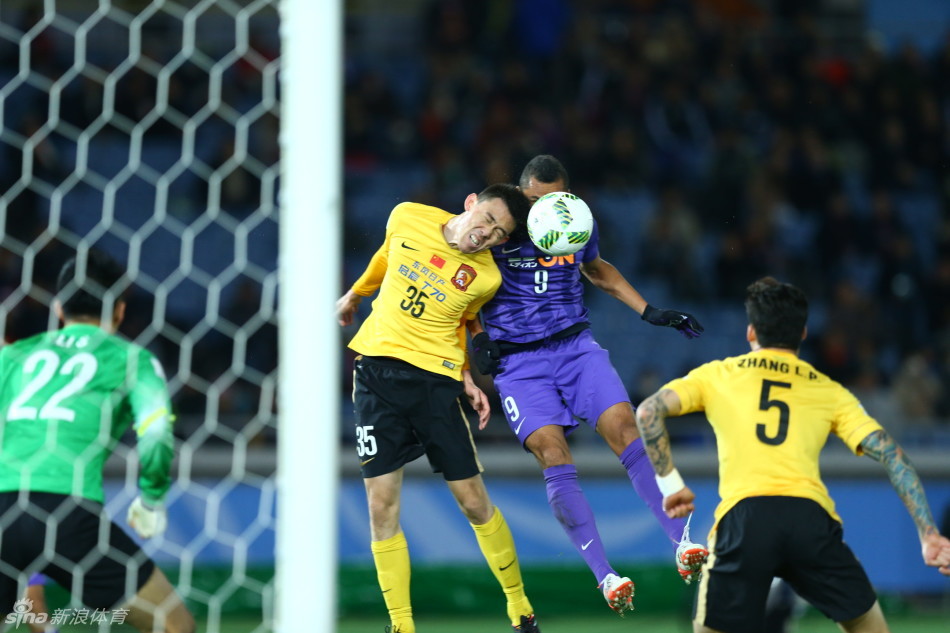 2015年12月20日，2015世俱杯季军争夺战，广州恒大1-2不敌广岛三箭。