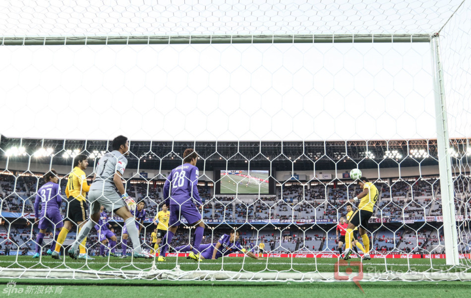 2015年12月20日，2015世俱杯季军争夺战，广州恒大1-2不敌广岛三箭。