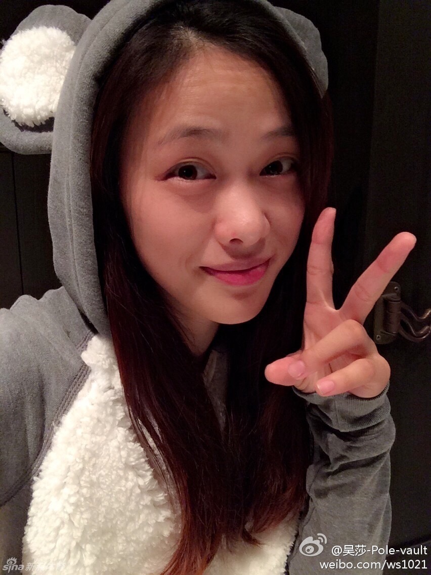 北京时间1月9日，刘翔在微博公布恋情，女友吴莎为女子撑杆跳高运动员。