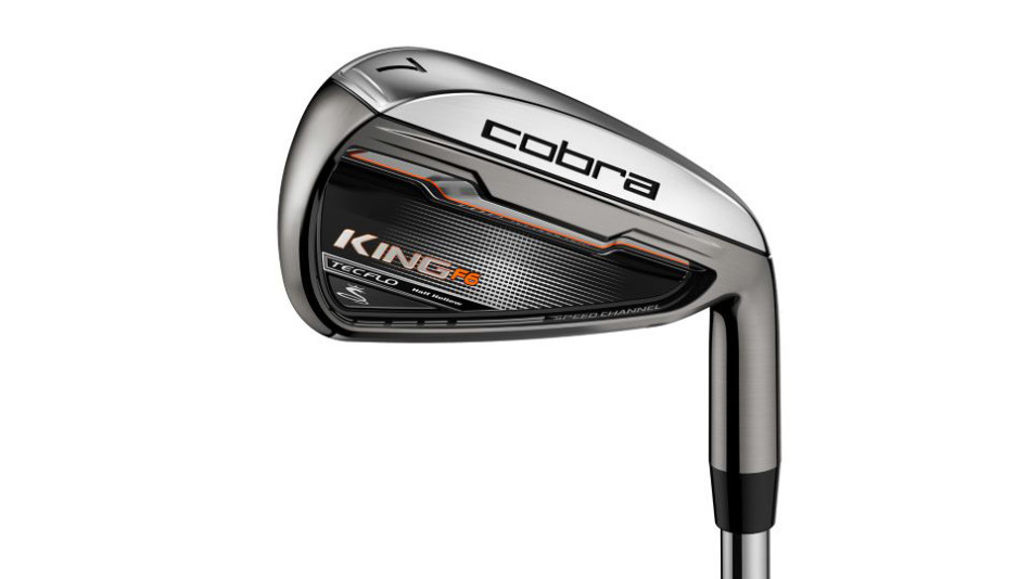 职业选手凝神审视科布拉新款铁杆的杆面角度，每一度调整都关乎弹道的精准。