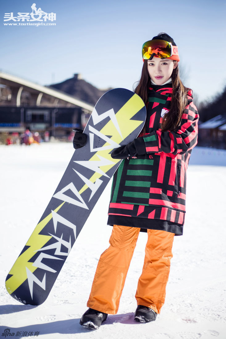滑雪美女玩转滑雪场