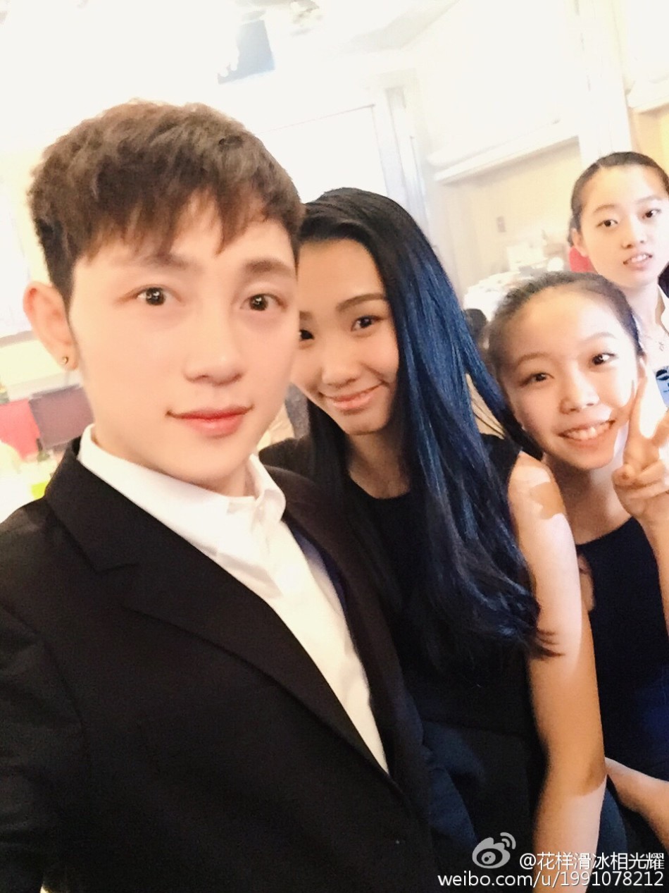 众星盛装出席四大洲赛晚宴_高清图集_新浪网