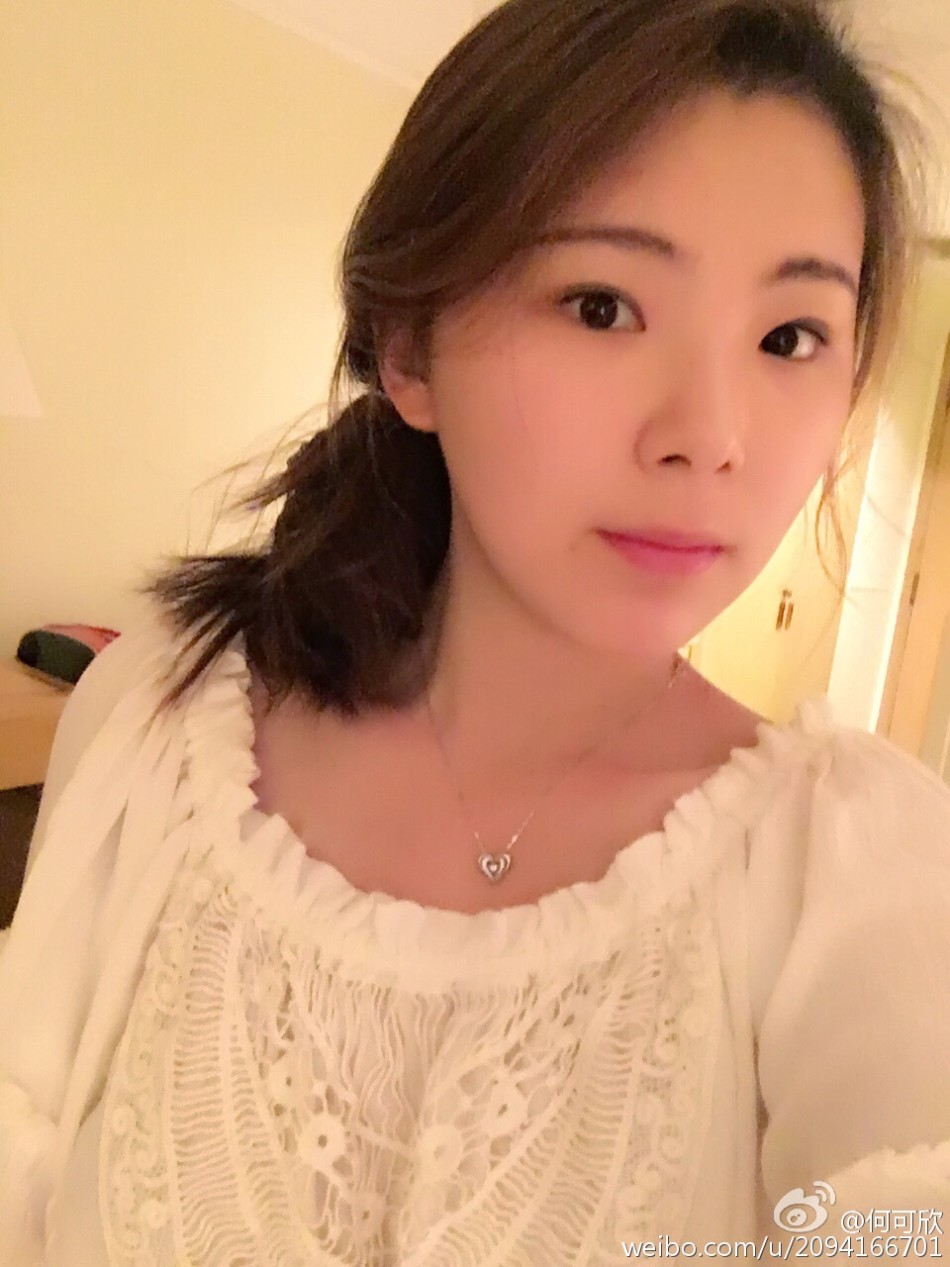 高低杠女神何可欣晒美照_高清图集_新浪网