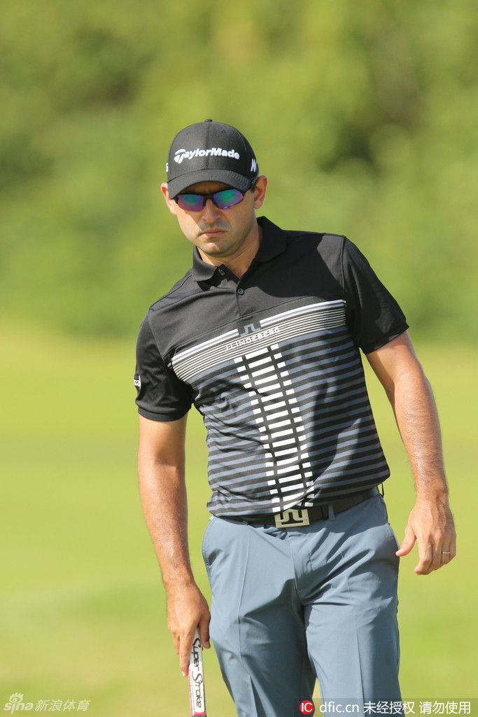 加拿大球员格拉汉姆·德莱特展示其招牌式的浓密胡须，个性张扬的面容下是坚毅的竞技眼神。