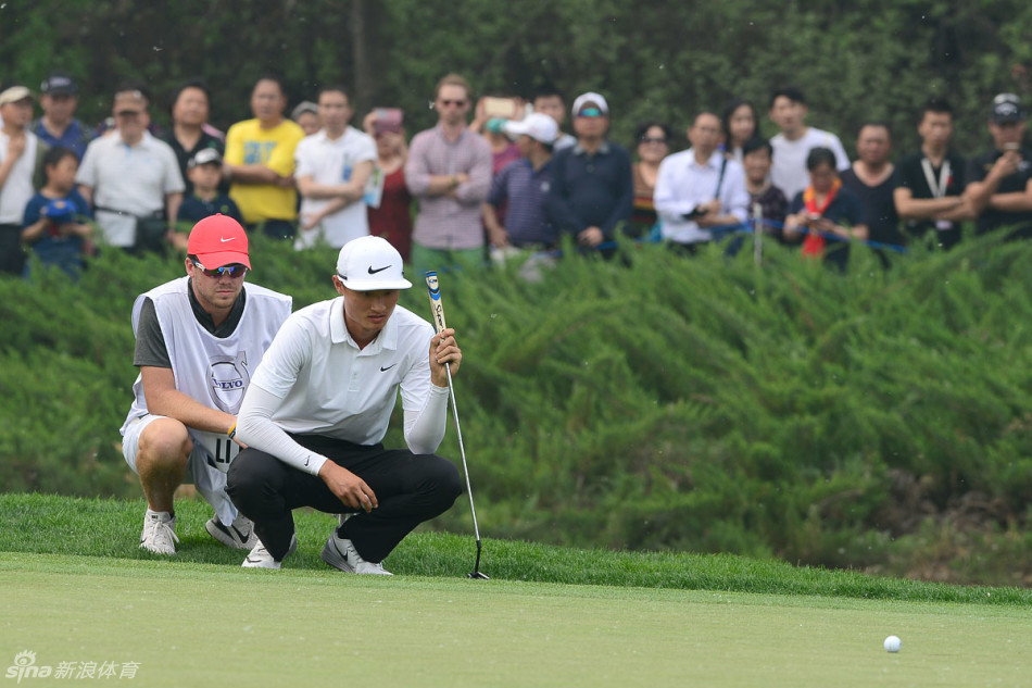 第22届沃尔沃中国公开赛圆满落幕。中国20岁小将李昊桐夺冠。(摄影：王凌)