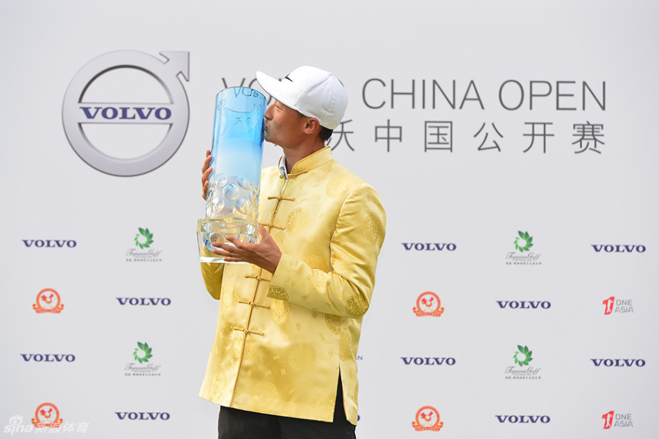 第22届沃尔沃中国公开赛圆满落幕。中国20岁小将李昊桐夺冠。(摄影：王凌)