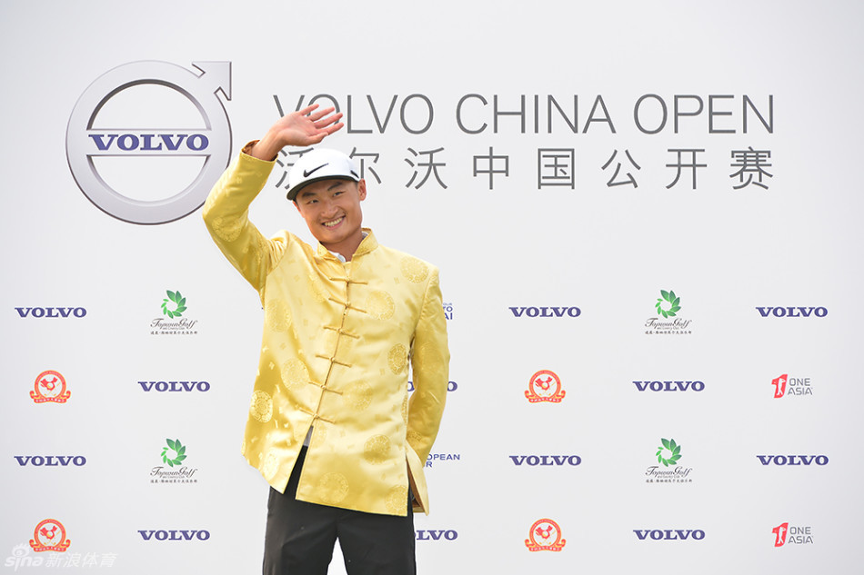 第22届沃尔沃中国公开赛圆满落幕。中国20岁小将李昊桐夺冠。(摄影：王凌)