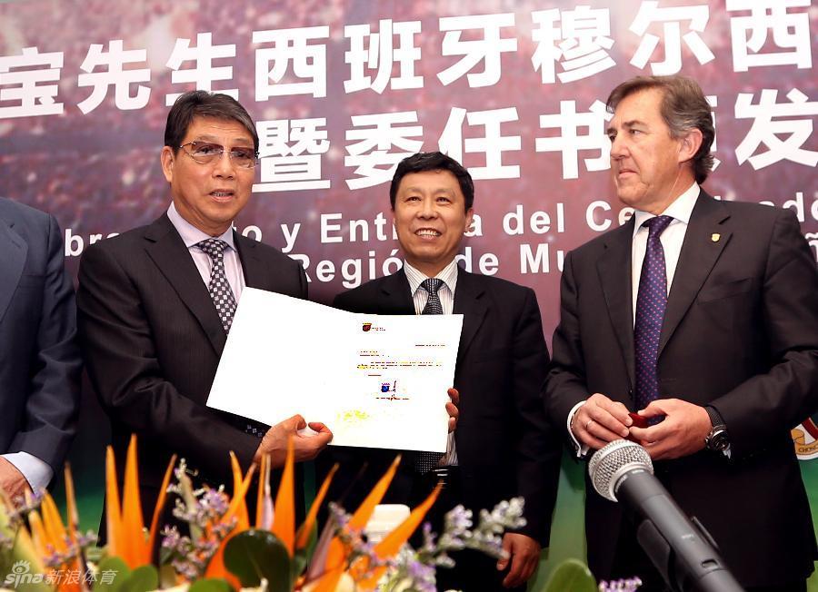 明年終于又可以看到BLG千玨