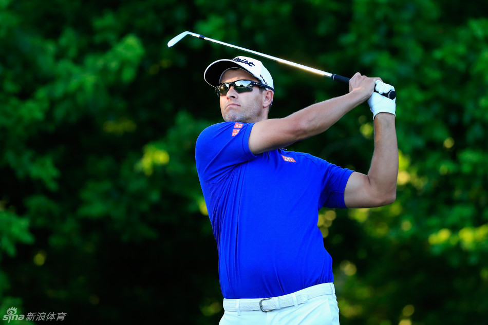 被称为小鲜肉的布莱森·德尚博大力开球，展现其独特的暴力美学球风