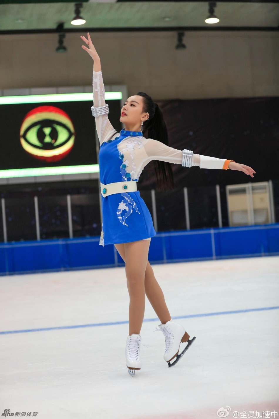 冰雪女王闫笑私房照