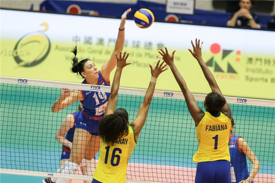 巴西女排2-3负塞尔维亚