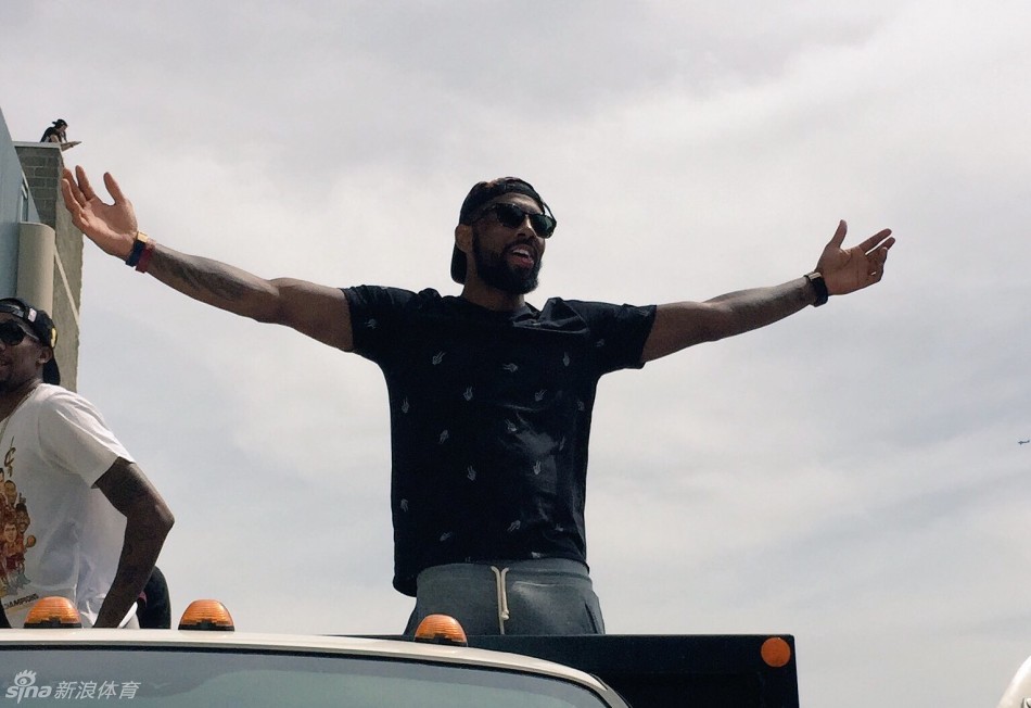 詹姆斯 骑士 克利夫兰 詹皇夺冠游行动情演讲_