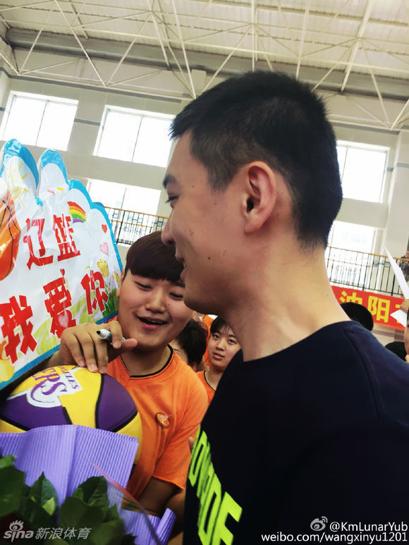 杨鸣赴沈阳七中参加活动_高清图集_新浪网