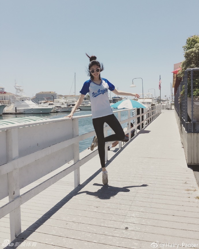 王仕鹏妻子李跑晒游玩美照_高清图集_新浪网