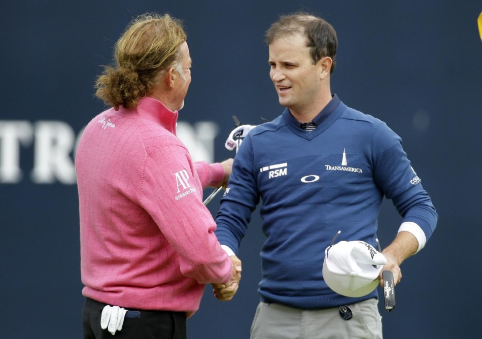 老将史蒂夫·史翠克在果岭上沉稳推杆，最终获得单独第四的佳绩，展现了他教科书般的经典挥杆