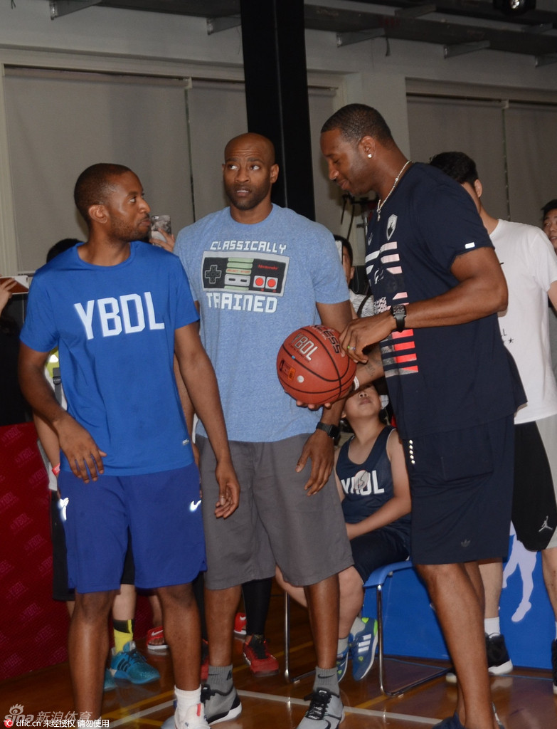 麦蒂卡特出席YBDL兄弟篮球训练营 -- 佛山E家