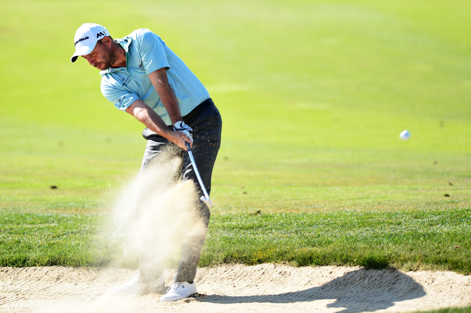 马修-菲茨帕特里克完成一次优雅的收杆，动作流畅平衡，展现扎实基本功