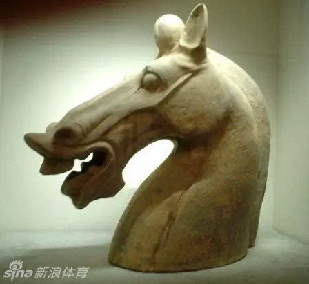 秦汉唐雕塑展现悠久马文华