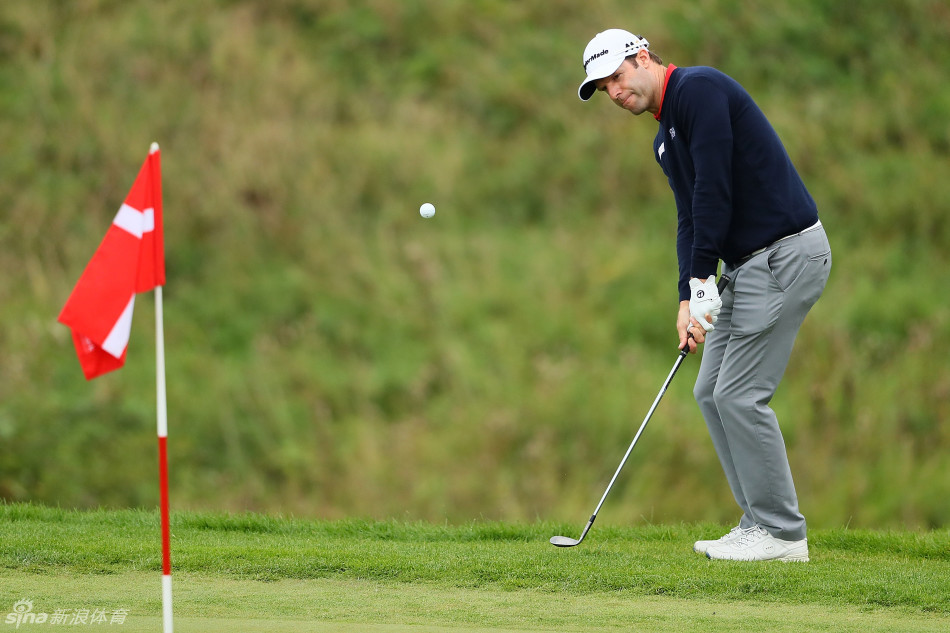 凯梅尔在比赛中沉稳推击,这位莱德杯功勋老将用行动证明自己仍是团队不可或缺的力量