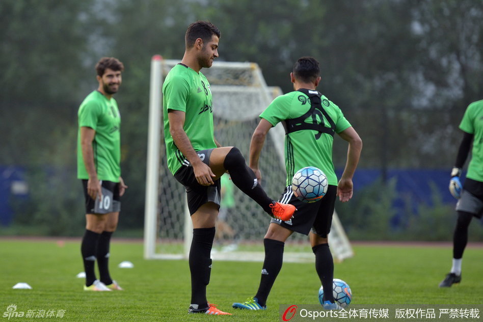 伊朗和国足比赛时间图片