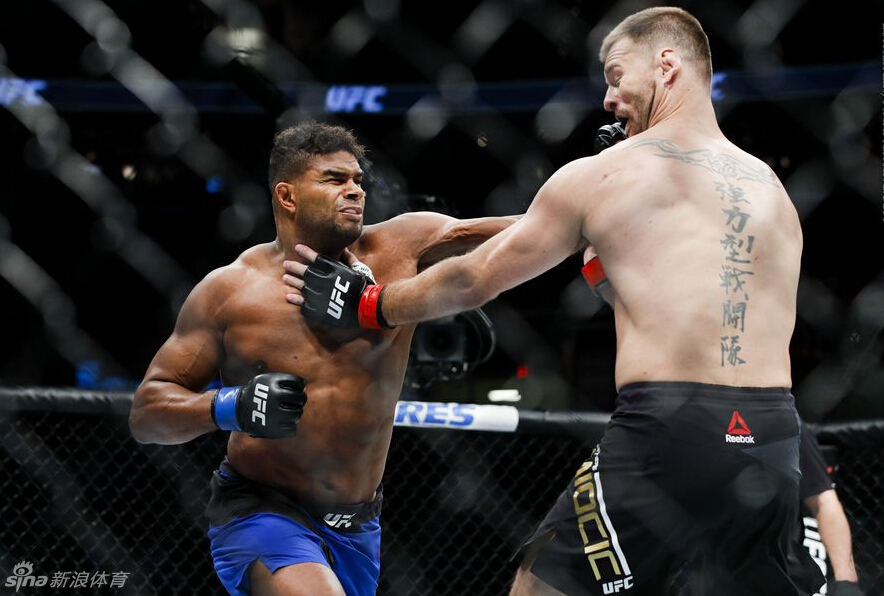 ufc203精彩集锦 米欧奇地面砸拳ko毁灭者