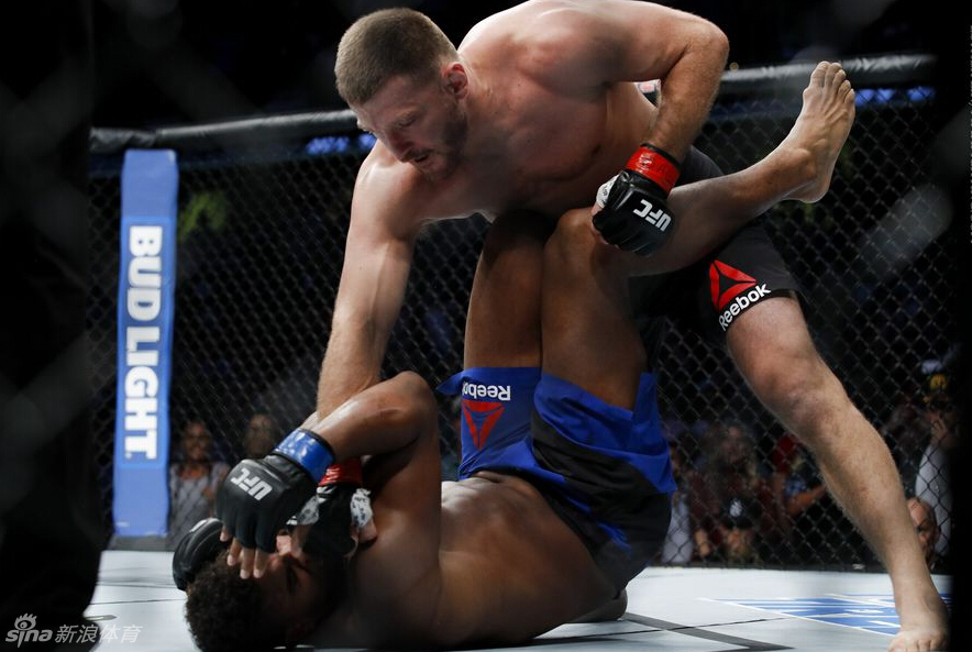 ufc203精彩集锦 米欧奇地面砸拳ko毁灭者