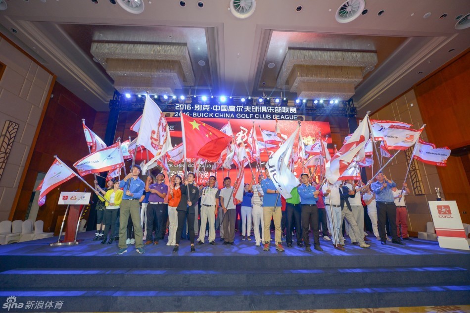 联赛创办人孙立平先生在晚宴上诚挚致辞,眼神中饱含对这项赛事十年成长的无尽感慨与坚定守护