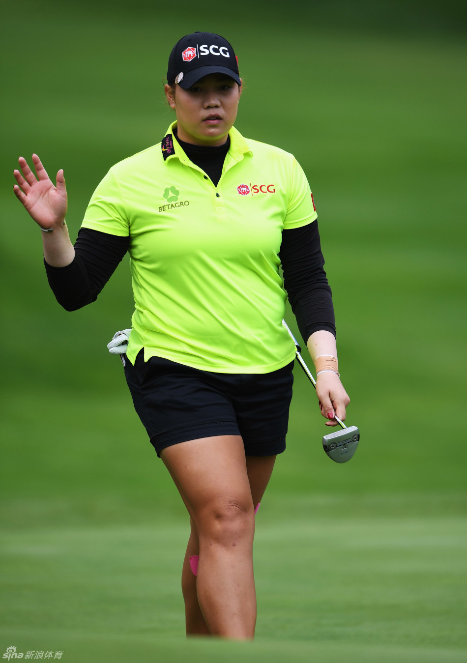 依云锦标赛赛场全景，展现了法国依云度假村高尔夫球场优美的自然风光与经典的球道布局。