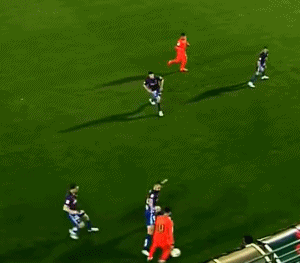 梅西10大穿裆神迹-gif_高清图集_新浪网