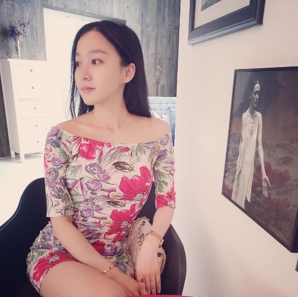 马龙女友私照曝光：常出入奢侈品店的“白富美”