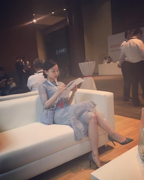 马龙女友私照曝光：常出入奢侈品店的“白富美”