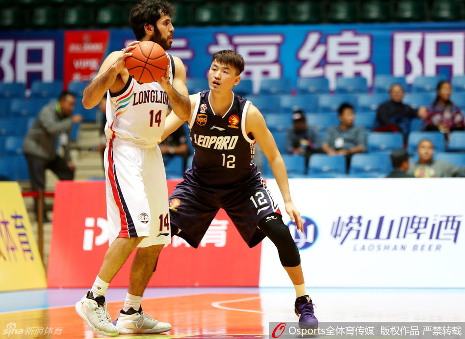 哈达迪与孟达内传外配合，相得益彰