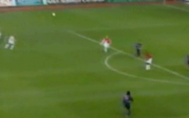 齐祖pk小罗 谁的停球更风骚?_高清图集_新浪网