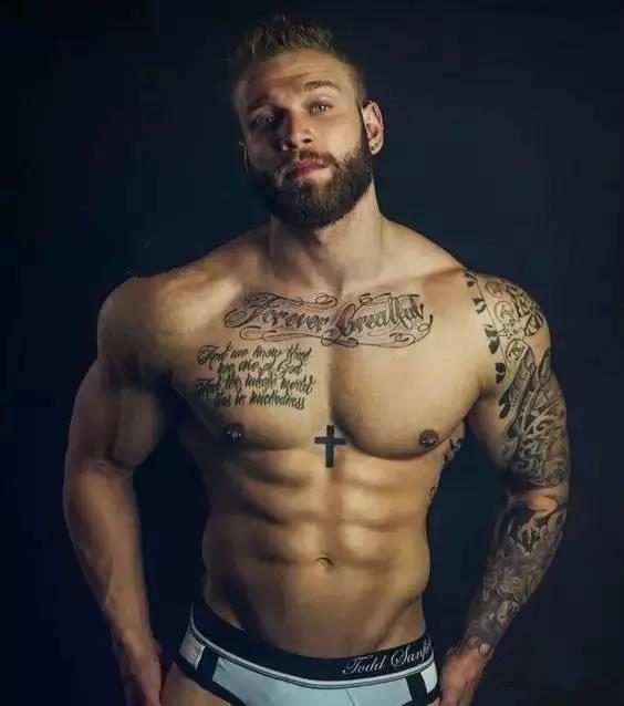 肌肉是坚持 纹身是信仰 型男缺一不可 -- 佛山E家|佛山信息网|顺德信息网|第一综合信息门户网-FSEHOME.COM