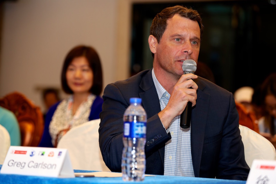 莆田妈祖高尔夫俱乐部总经理郑俊英先生介绍俱乐部为承办国际锦标赛所做的精心准备与高标准要求。