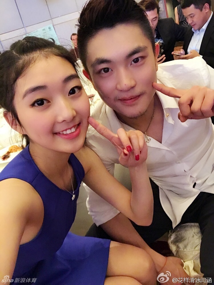 李子君闫涵九连拍