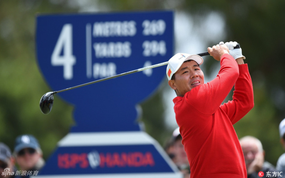 吴阿顺以一记干净利落的挥杆完成击球，收杆姿势标准而充满控制力，尽显其扎实的功底。