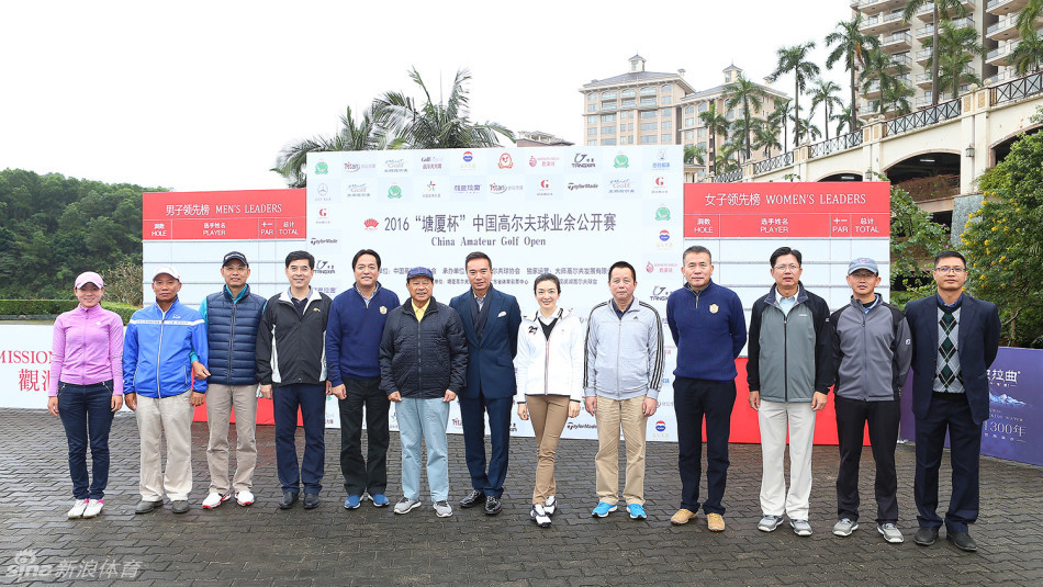 前赛事冠军、职业名将黎佳韵在开球仪式上亲切致辞，分享她的成长经历，激励新一代业余球员勇敢追梦