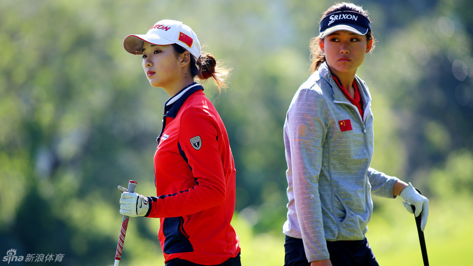 罗斯-保尔特球场广阔的绿茵与沙坑水障交错，构成对球员战略与技术的双重考验