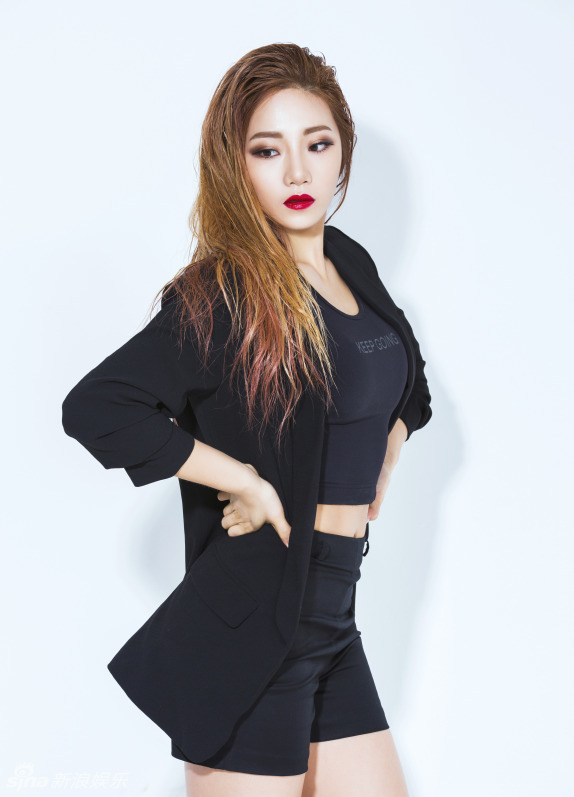 韩国女健身教练沈第一