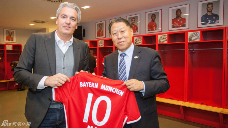 [流言板]美记：詹姆斯从未要求交易，谣言是想得到他的球队传出的