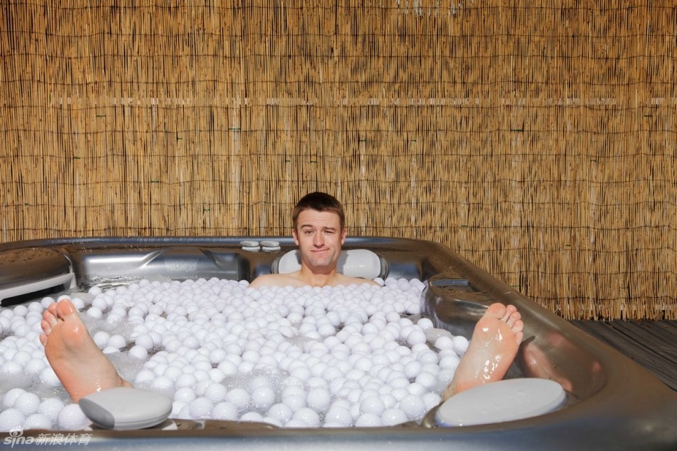 在高尔夫球具市场掀起波澜的PXG品牌创始人鲍勃·帕尔森，正胸有成竹地阐述着他的品牌理念与市场野心。