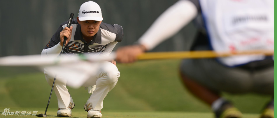 杰尼瓦塔纳隆在决赛轮中凝神看线，其平静如水的面容透露出寺庙修行赋予的独特专注力。