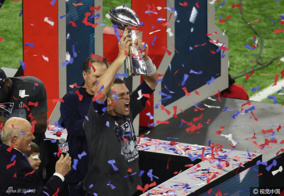 北京时间2月6日，第51届超级碗揭开大幕，爱国者超级逆转胜猎鹰。