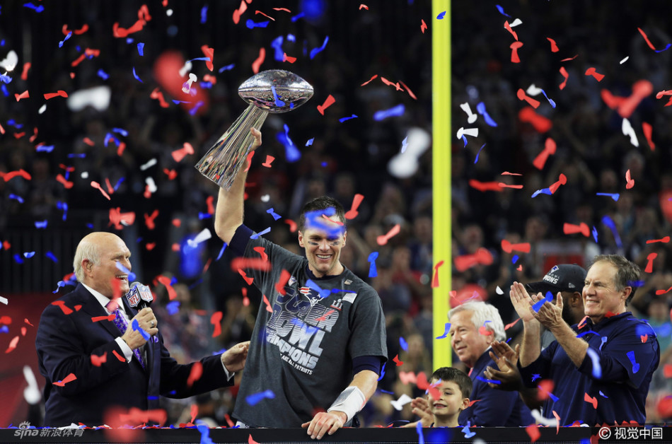 北京时间2月6日，第51届超级碗揭开大幕，爱国者超级逆转胜猎鹰。