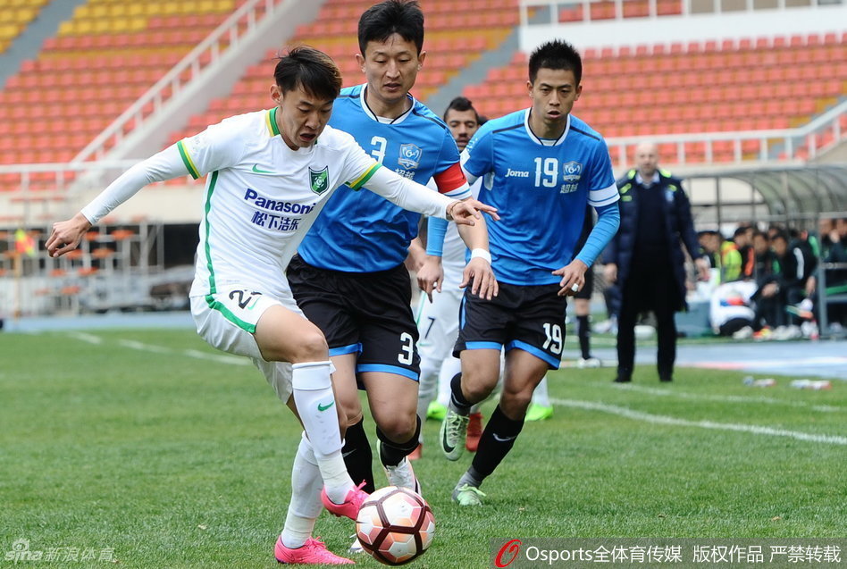 [流言板]庫里第二節僅6分鐘，投籃6中6、三分5中5、罰球1中1狂砍18分